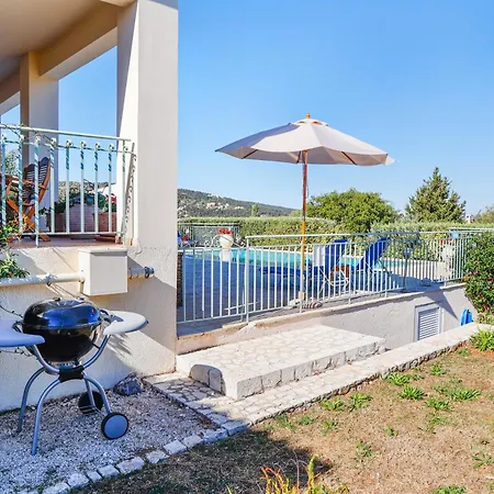 Eleni Villa Evretí